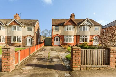 3 bed property, in Middlewich Road, £290,000