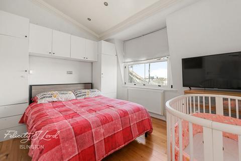 1 bed property, in Tollington Way, £350,000