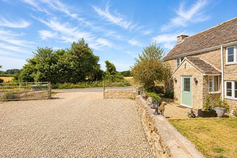 5 bed property, in Willesley, £875,000
