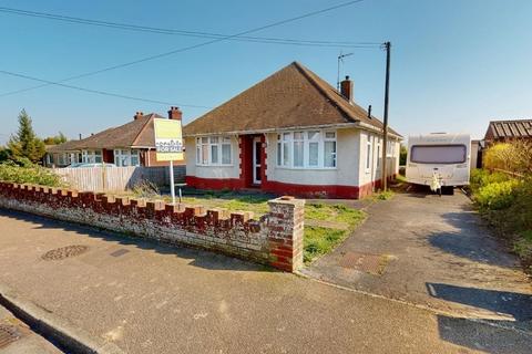 3 bed property, in Sandwich Road, £400,000