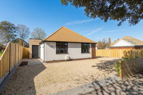 3 bed property, in Alpha Road, £650,000