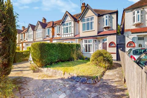 4 bed property, in Church Road, £750,000