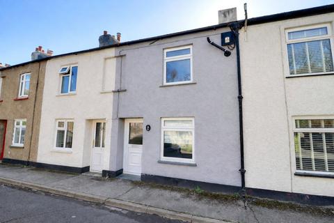 2 bed property, in Raleigh Cottages, £215,000
