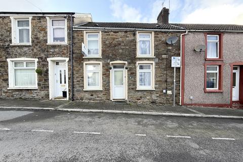 3 bed property, in Morgan Street, £135,000