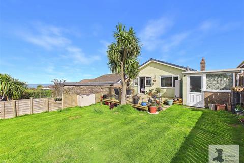 2 bed property, in Ffordd Y Bedol, £289,000
