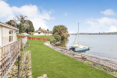 3 bed property, in Gravesend Gardens, £525,000