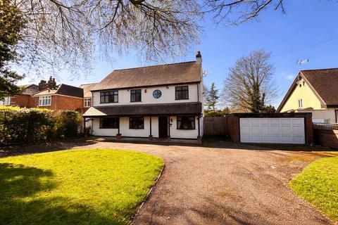 5 bed property, in Skip Lane, £825,000
