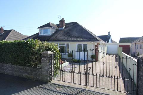 2 bed property, in St. Johns View, £275,000
