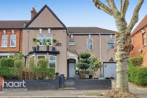 5 bed property, in Pretoria Avenue, £1,550,000