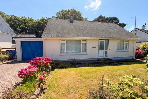 3 bed property, in Rosewarne Gardens, £310,000