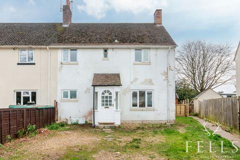 3 bed property, in Hurst Road, £340,000