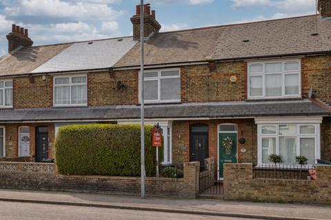 2 bed property, in Newington Road, £250,000