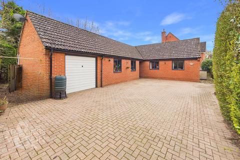 3 bed property, in Norwich Road, £380,000