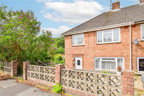 3 bed property, in Hillworth Road, £290,000