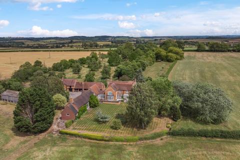 5 bed property, in Preston On Stour, £3,100,000