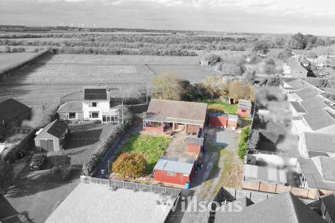 3 bed property, in Chapel Lane, £240,000