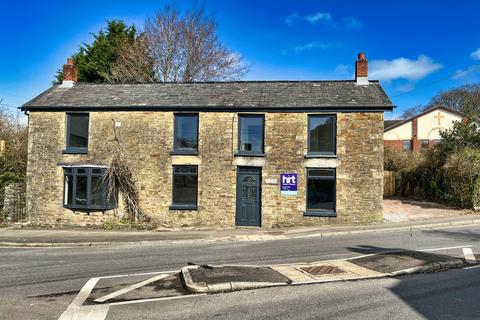 5 bed property, in Llantrisant Road, £469,995