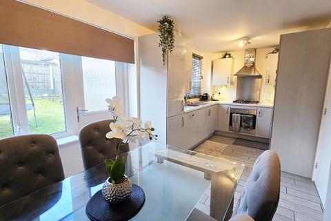 3 bed property, in Raywell Road, £289,950
