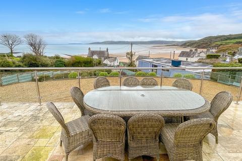 5 bed property, in Beach Road, £875,000
