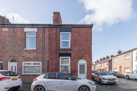 2 bed property, in Edward Street, £107,800