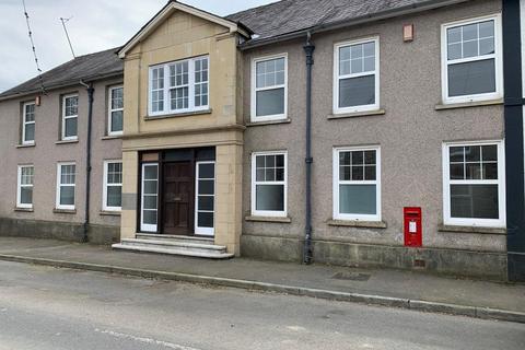 4 bed property, in Pontwelly, £365,000