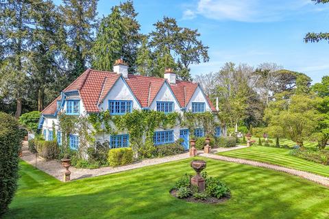 5 bed property, in Tyrells Lane, £1,695,000