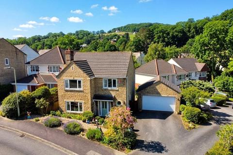 4 bed property, in Upcott Valley, £375,000