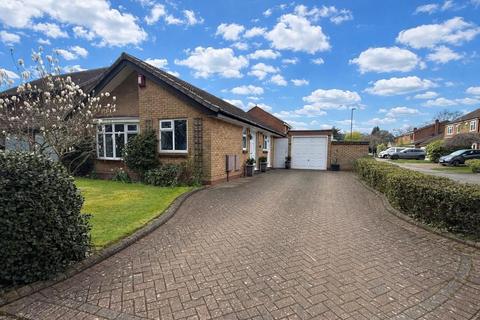 2 bed property, in Sandhurst Road, £425,000