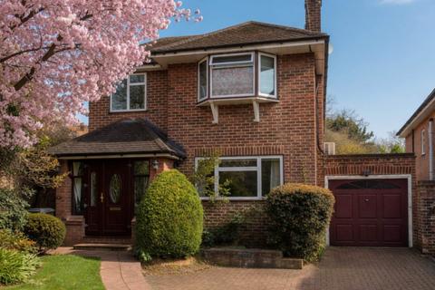 4 bed property, in Craigweil Avenue, £1,195,000