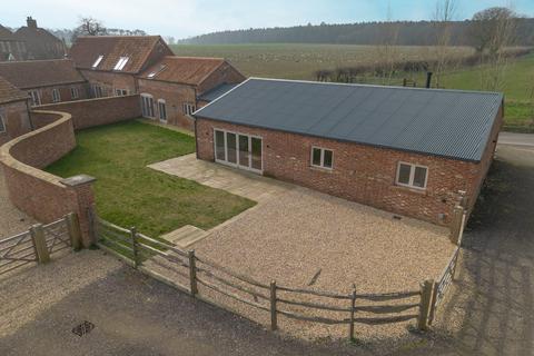 3 bed property, in Green Farm Barns, £750,000