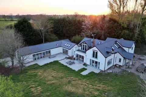 3 bed property, in Mill Lane, £1,500,000