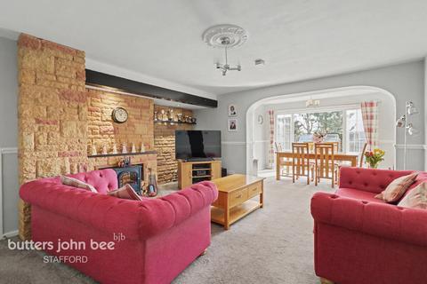 3 bed property, in Barlaston Close, £270,000
