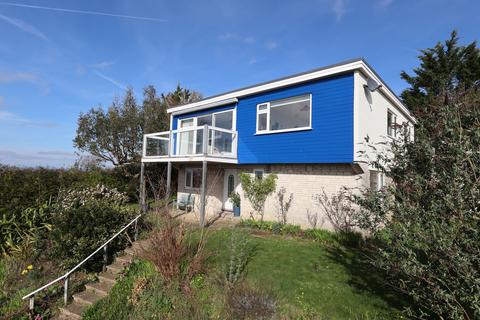 4 bed property, in Rowley Road, £535,000
