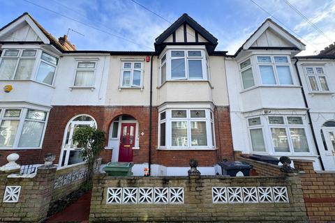 3 bed property, in Chesterfield Road, £625,000