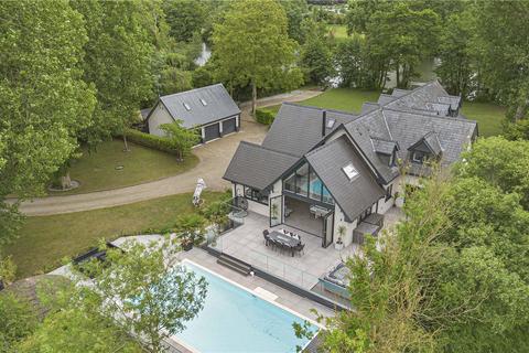 5 bed property, in The Warren, £3,350,000