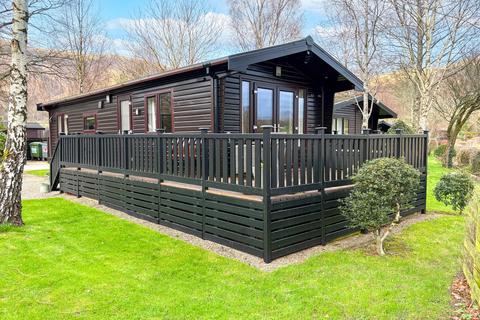 1 bed property, in 30 Burnside Park, £180,000