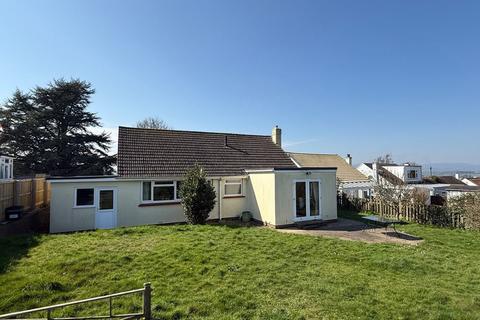 3 bed property, in Haytor Drive, £359,950