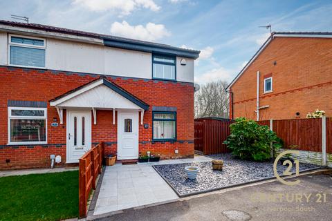 2 bed property, in Tedburn Close, £170,000