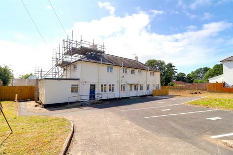 2 bed property, in Pixie Lane, £182,500