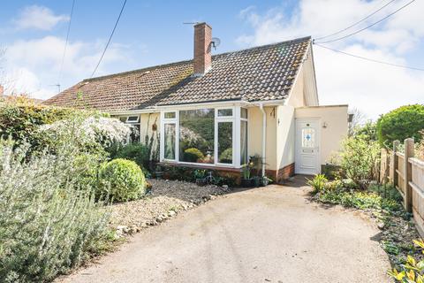 2 bed property, in Ashcott, £258,000