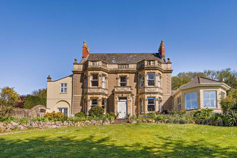 6 bed property, in Old Coach Road, £1,250,000