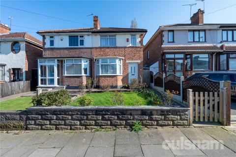 2 bed property, in Thurlestone Road, £230,000