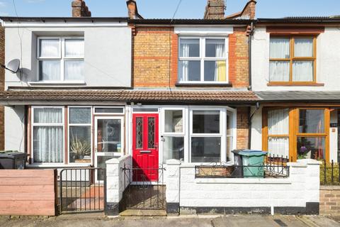 3 bed property, in Chester Road, £450,000