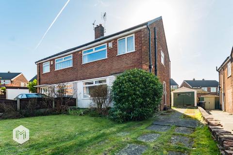 3 bed property, in Bardsley Close, £250,000