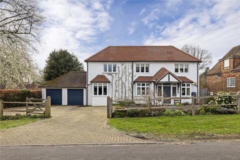 4 bed property, in Old Haslemere Road, £1,450,000