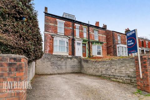 5 bed property, in Christchurch Road, £250,000