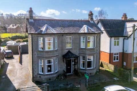 4 bed property, in North Road, £395,000