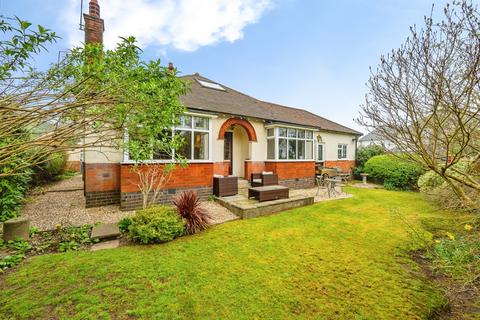 4 bed property, in Middleton Drive, £365,000