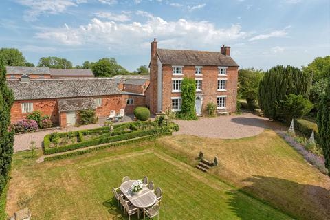 5 bed property, in Fauls, £1,400,000
