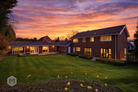 4 bed property, in Northwold Drive, £1,000,000